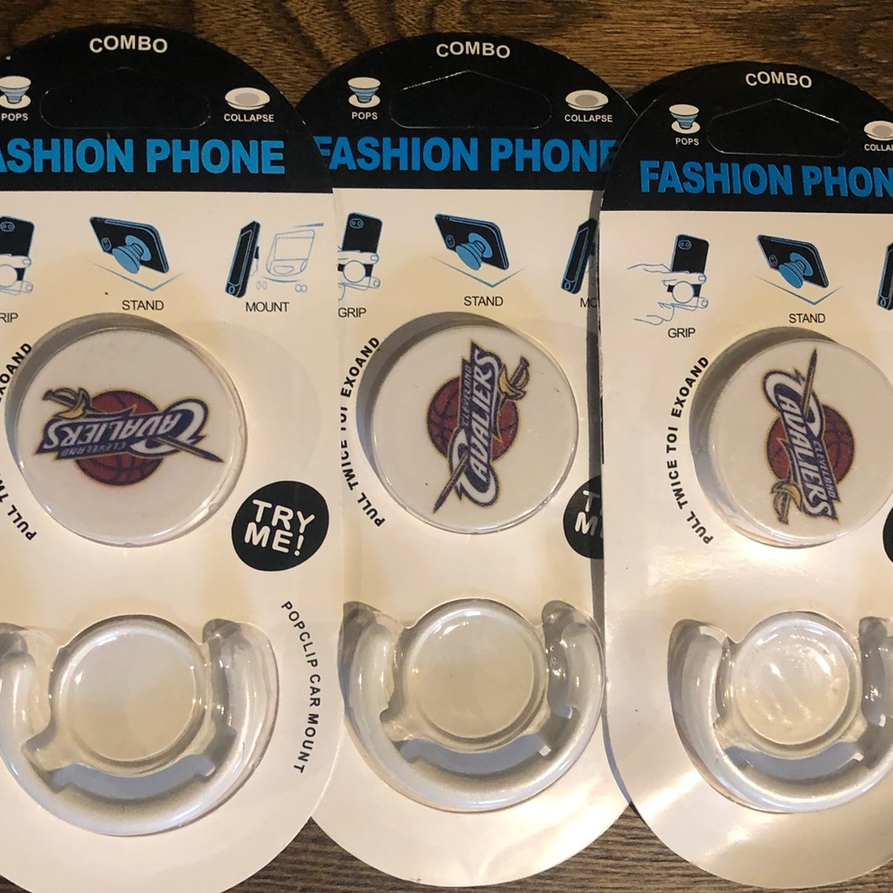 3 Cleveland CAVS cell Phone Grip mounts